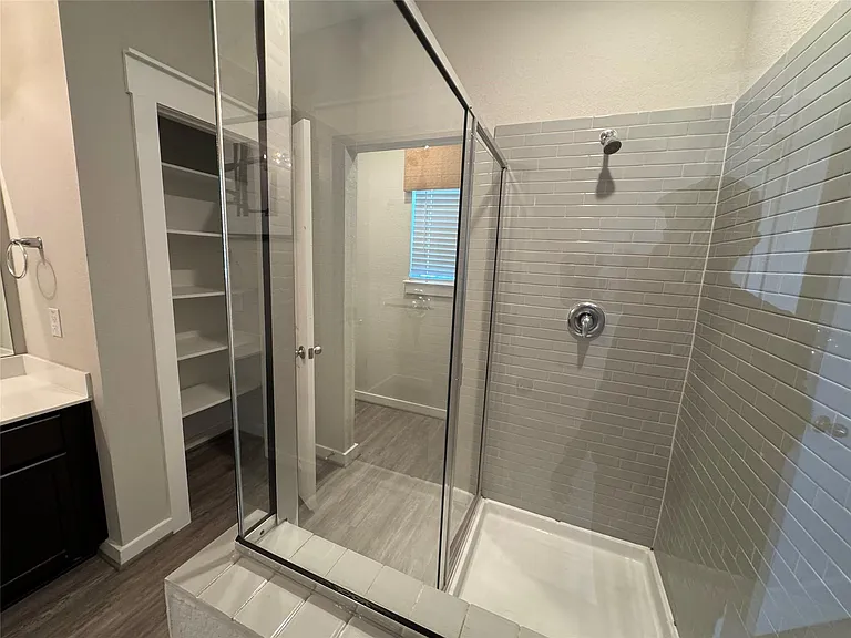 2328 Calvert Dr — Photo 28