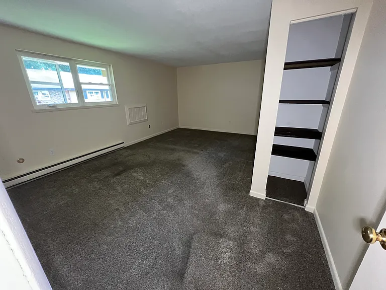 4 Culdaff St #J — Photo 12