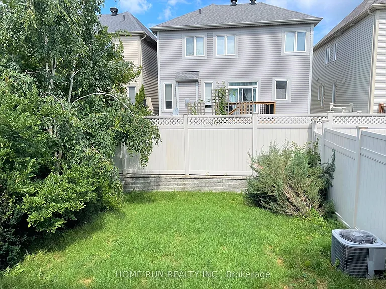 251 Meadowbreeze Dr — Photo 32