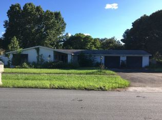 2430 W Gardenia Dr, Citrus Springs, FL 34434