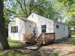 505 Maplewood Dr, McHenry, IL 60051