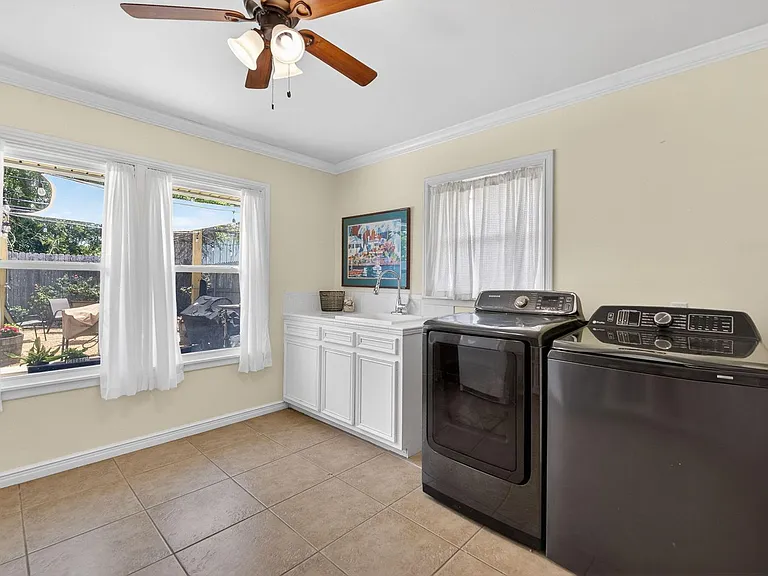 609 Peerman Pl — Photo 13