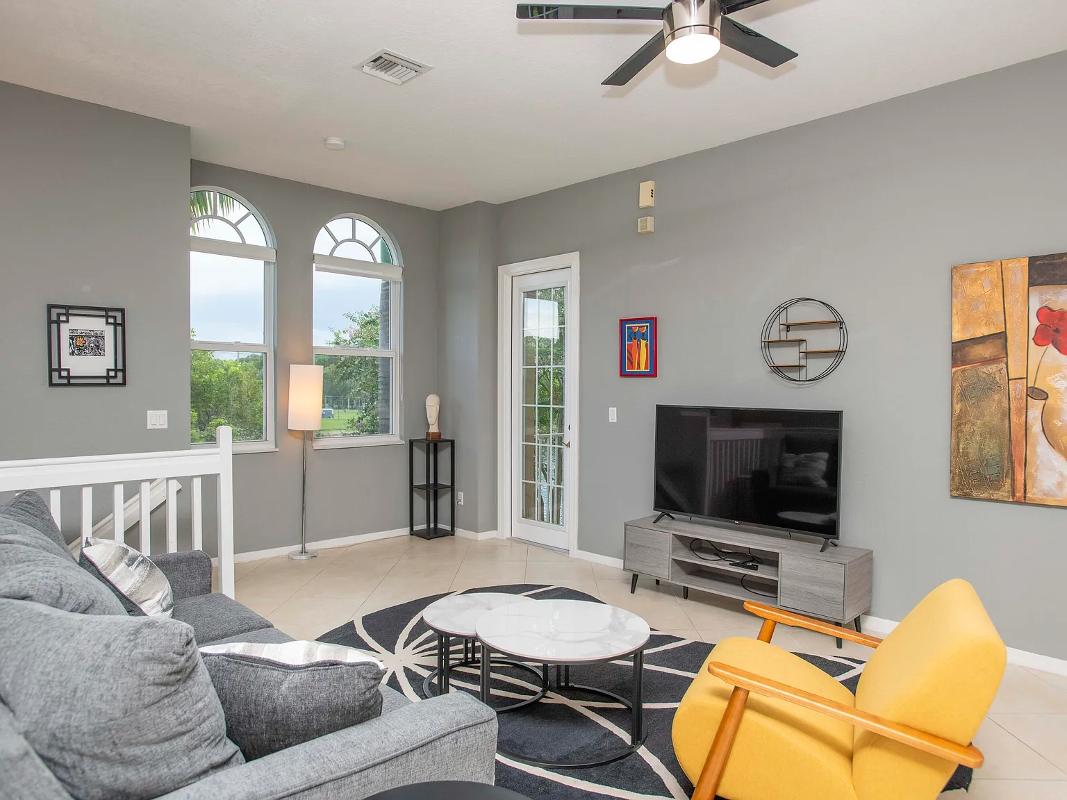 2 bed, 2.0 bath, 1421 sqft, $4,200 — Photo 3