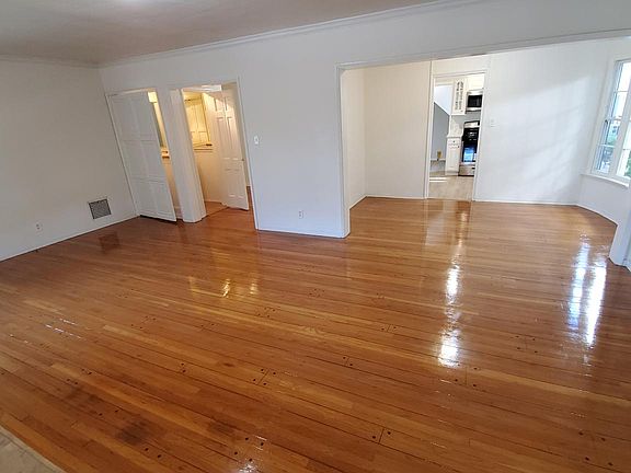 2nd image of 425 Shirley Pl #1