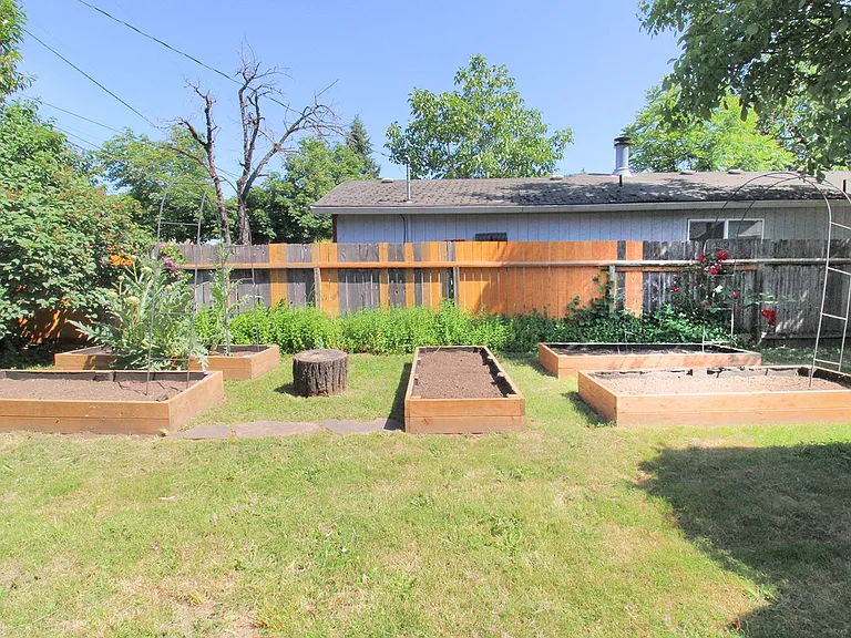 7707 SE Otty St — Photo 24