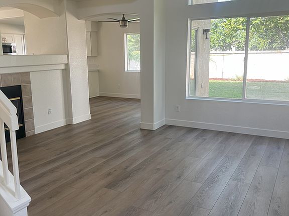 2nd image of 43127 Camino Caruna