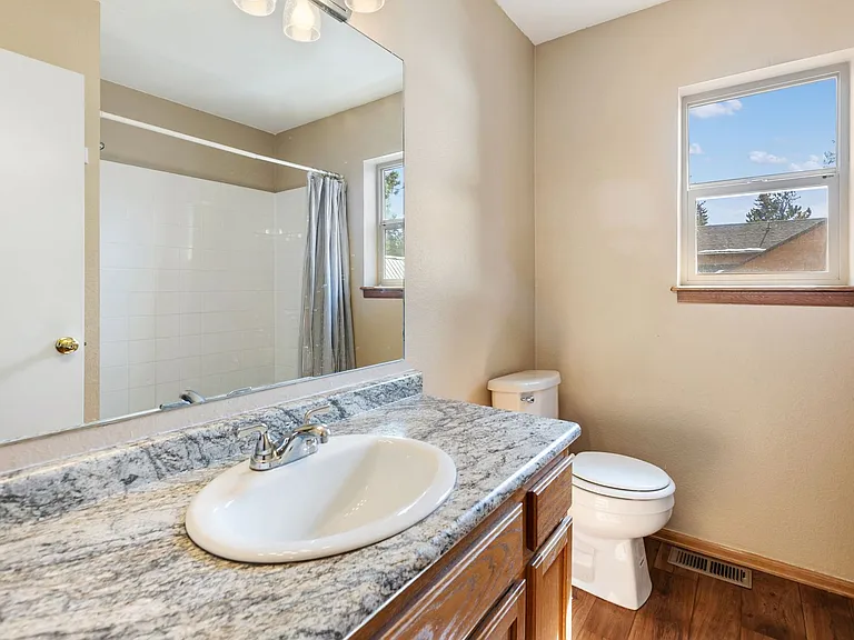 509 N Center St — Photo 31