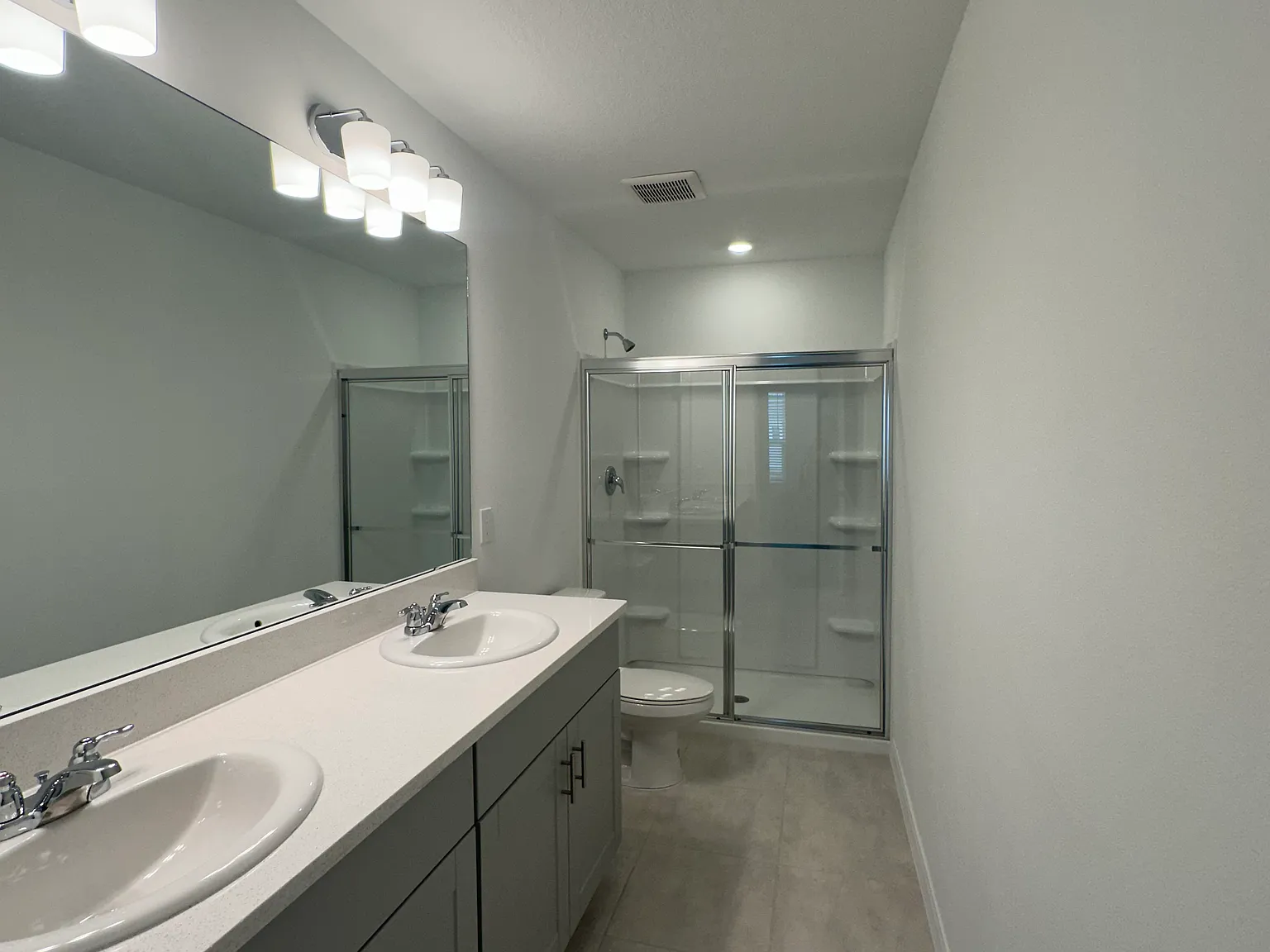 2 bed, 2.5 bath, 1205 sqft, $1,600 — Photo 1