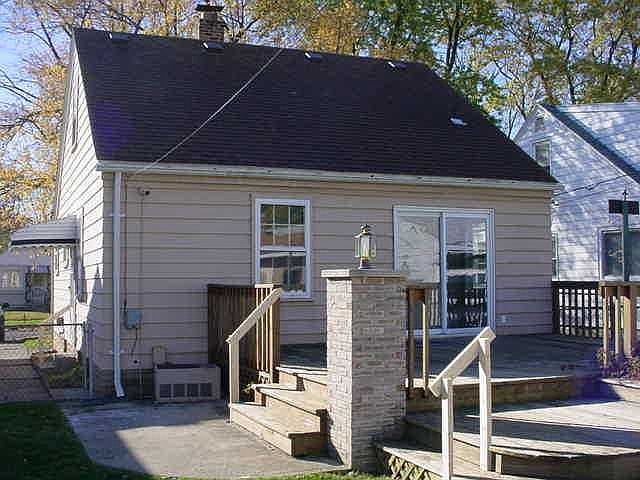 2nd image of 34 Gramercy Ave