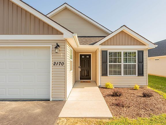 4th image of 2170 Glade Dr SE