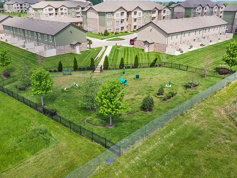 Addison at Rossview — Photo 6