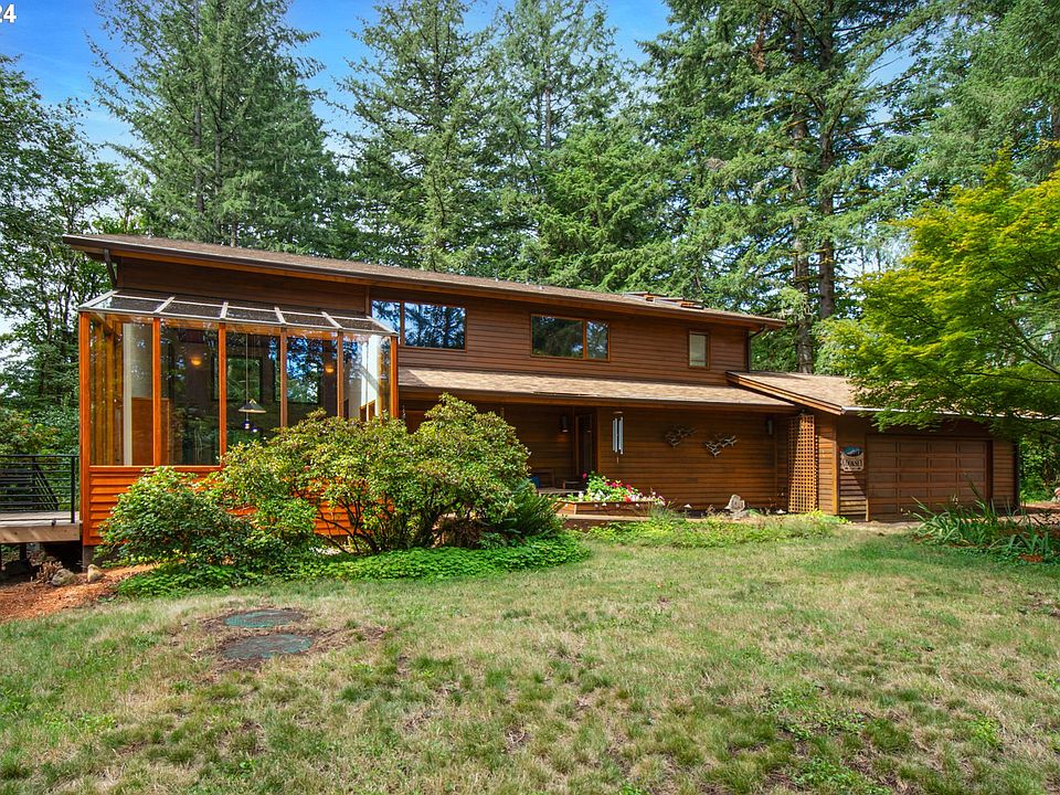 1st image of 36717 NE Lakeview Dr
