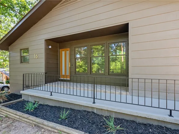16 Stretford Dr, Bella Vista, AR 72714