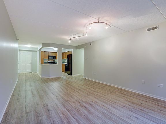 4th image of 390 Western Ave #202