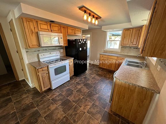 5th image of 2485 E 12th Ave