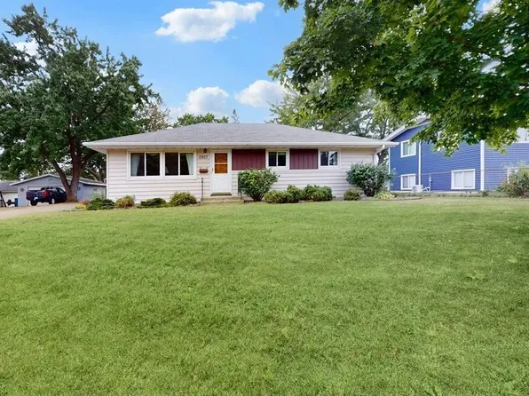 2907 Nash Rd, Brooklyn Center, MN 55430