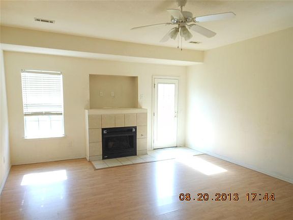 2nd image of 571 Oakwoods Dr