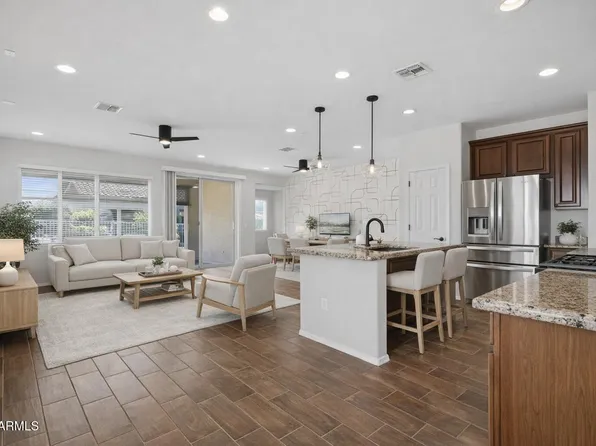 17881 W SILVER FOX Way, Goodyear, AZ 85338