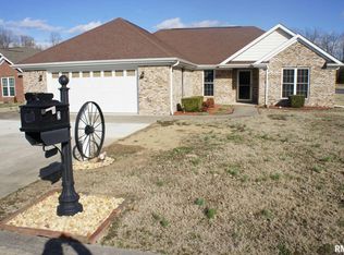 2 Eagle Ln, Metropolis, IL 62960