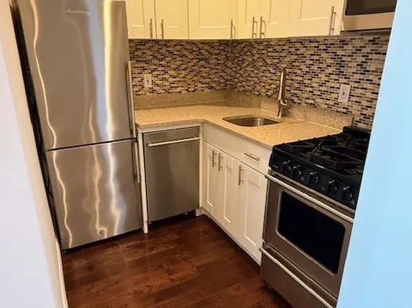 328 W 19th St, New York, NY