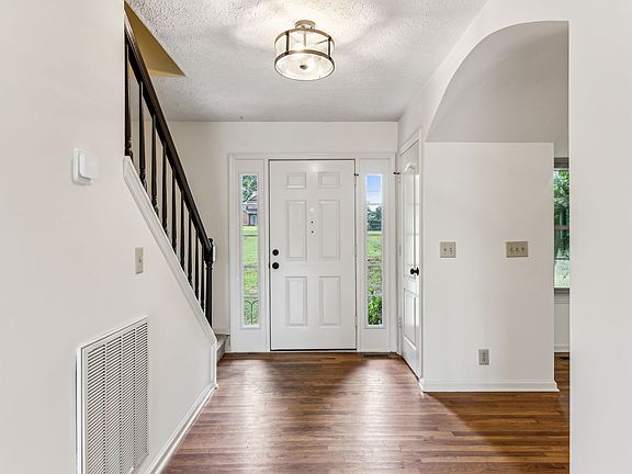 4th image of 1502 Anthony Way