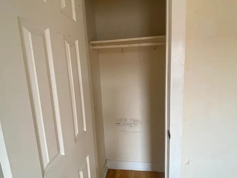 2346 W Touhy Ave #1E — Photo 16