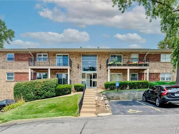 10395 Forest Brook Ln APT G, Saint Louis, MO 63146