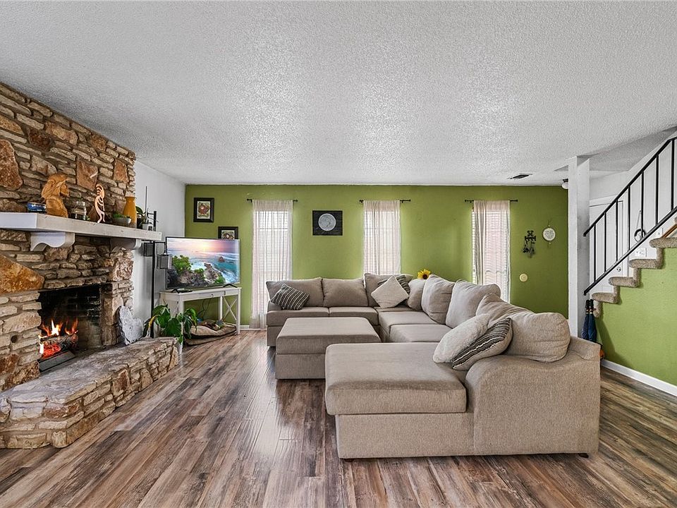 2nd image of 2104 Donna Dr