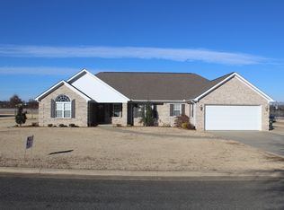 1612 Stonehedge Blvd, Union City, TN 38261