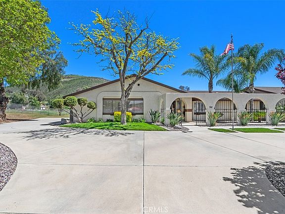 4th image of 37790 Los Alamos Rd
