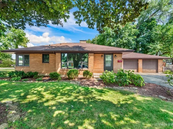 478 Porter Ave, Crystal Lake, IL 60014