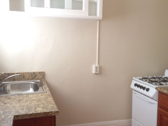 4th image of 1121 Bush St APT 8