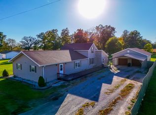 9543 Santa Fe Line Rd, Wapakoneta, OH 45895