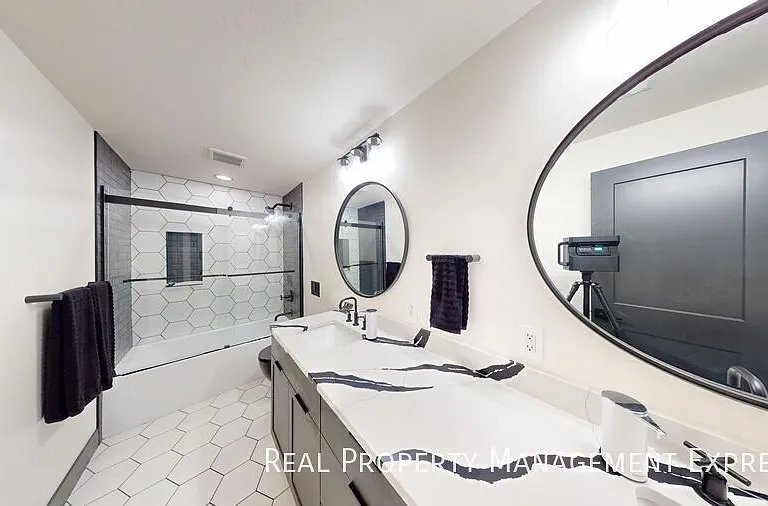 313 N Red Spruce Ave — Photo 29