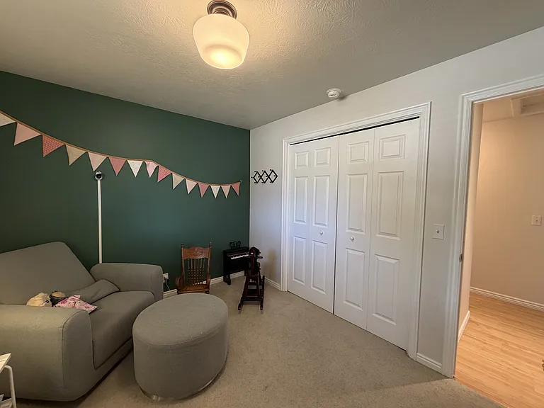2480 Eastbourne Dr — Photo 12