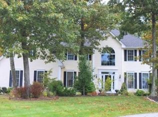 6 Primrose Ln, Westborough, MA 01581