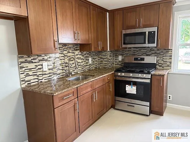 65 W Stearns St — Photo 24