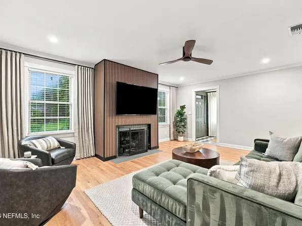 813 Old Hickory Rd, Jacksonville, FL 32207