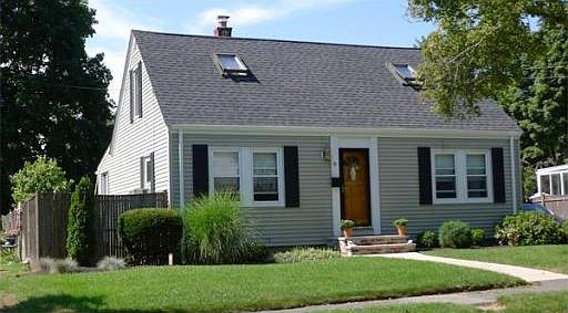 1st image of 9 Elmwood Cir
