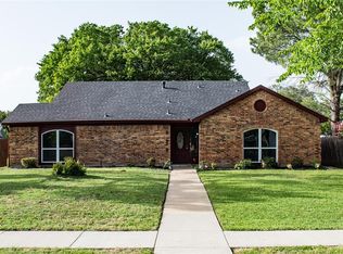 925 Via Coronado, Mesquite, TX 75150