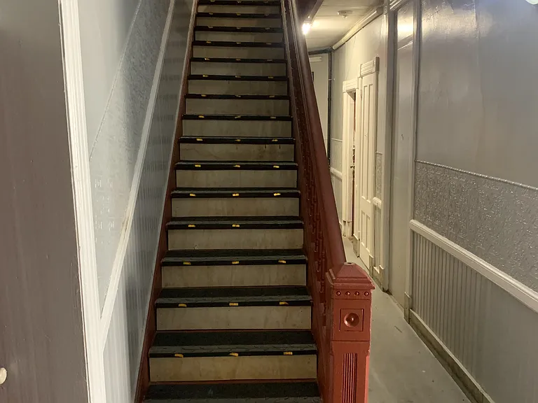 301 High St — Photo 3