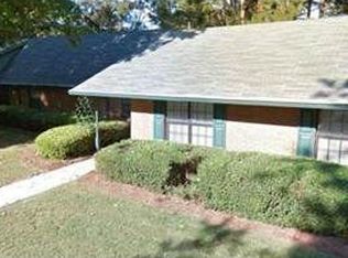 100 Villa Dr, Newnan, GA 30265