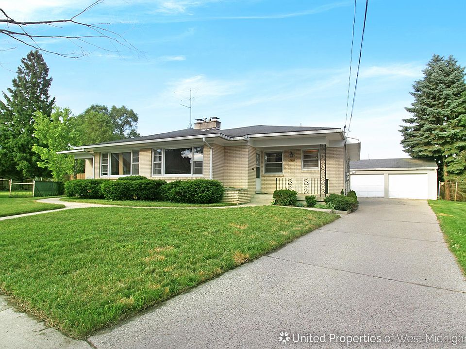 1st image of 2424 Martin Ave SE