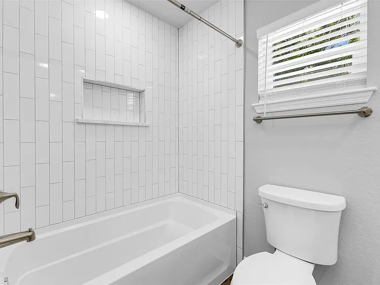 309 E Virginia Ave #111 — Photo 14