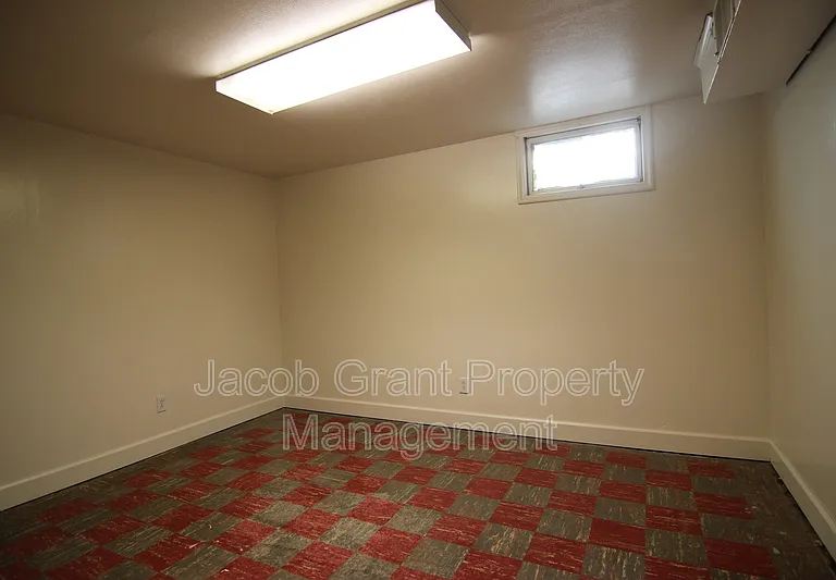 1517 Beverly Rd — Photo 8