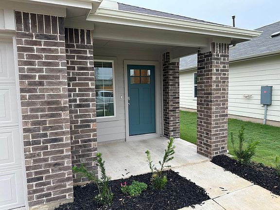 2nd image of 132 Alamo Vine Ct