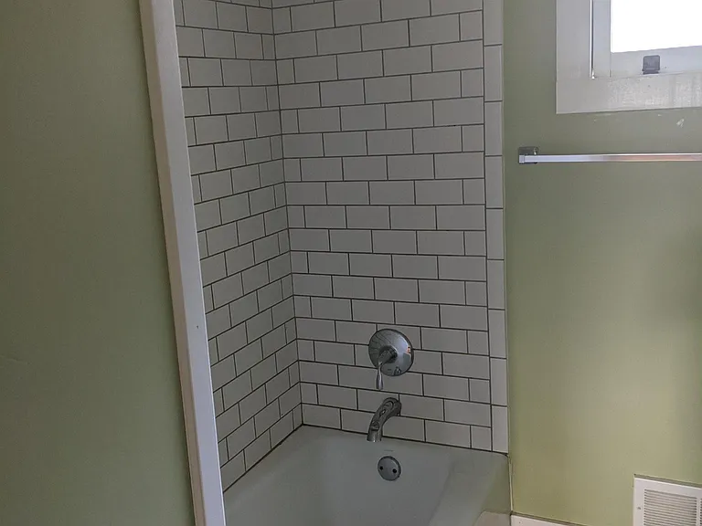501 N Hayford Ave — Photo 4
