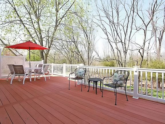 Low Maintenance 28'x15' Deck