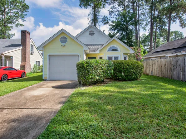 2605 Windsor Ln, Fort Walton Beach, FL 32547