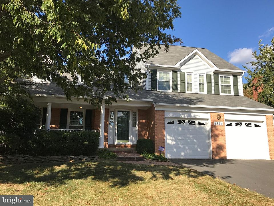 1st image of 1324 Summerfield Dr